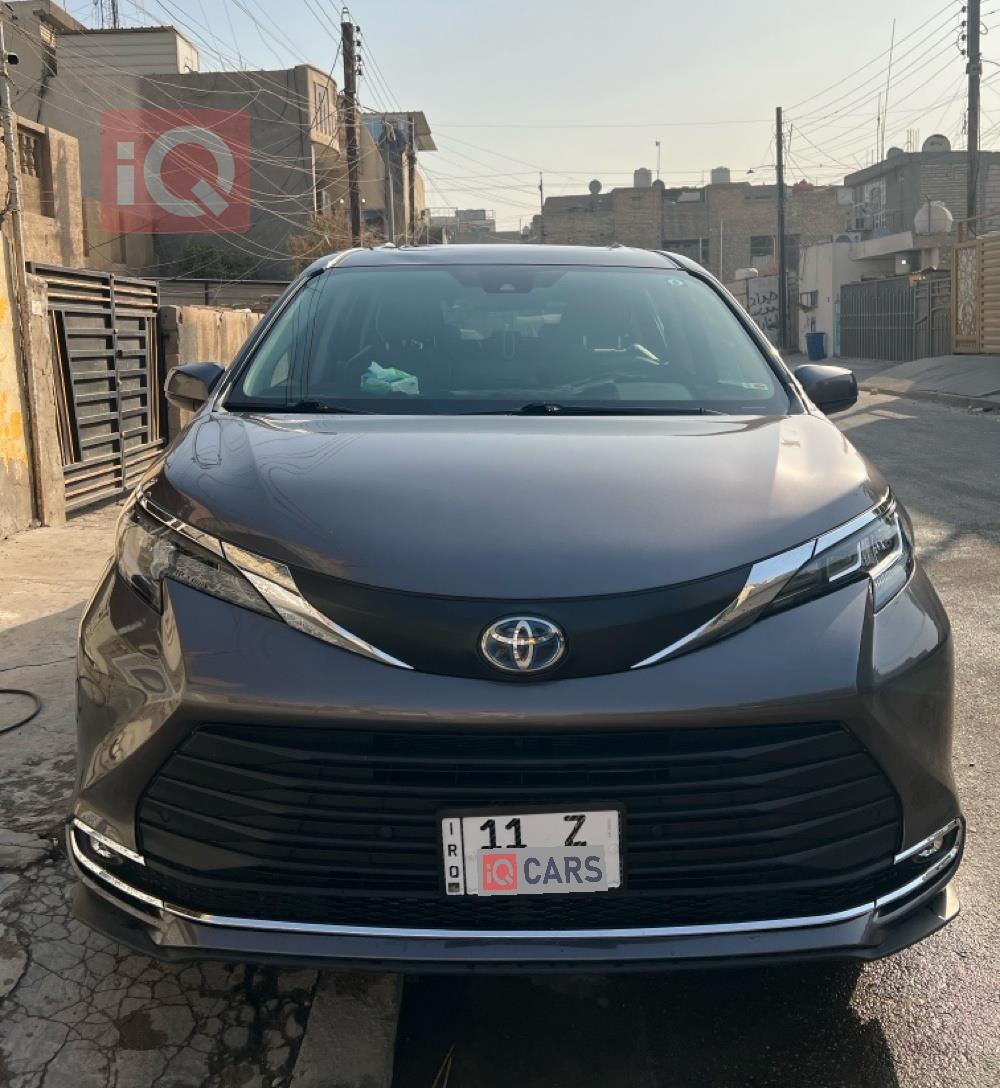 تۆیۆتا سیانا